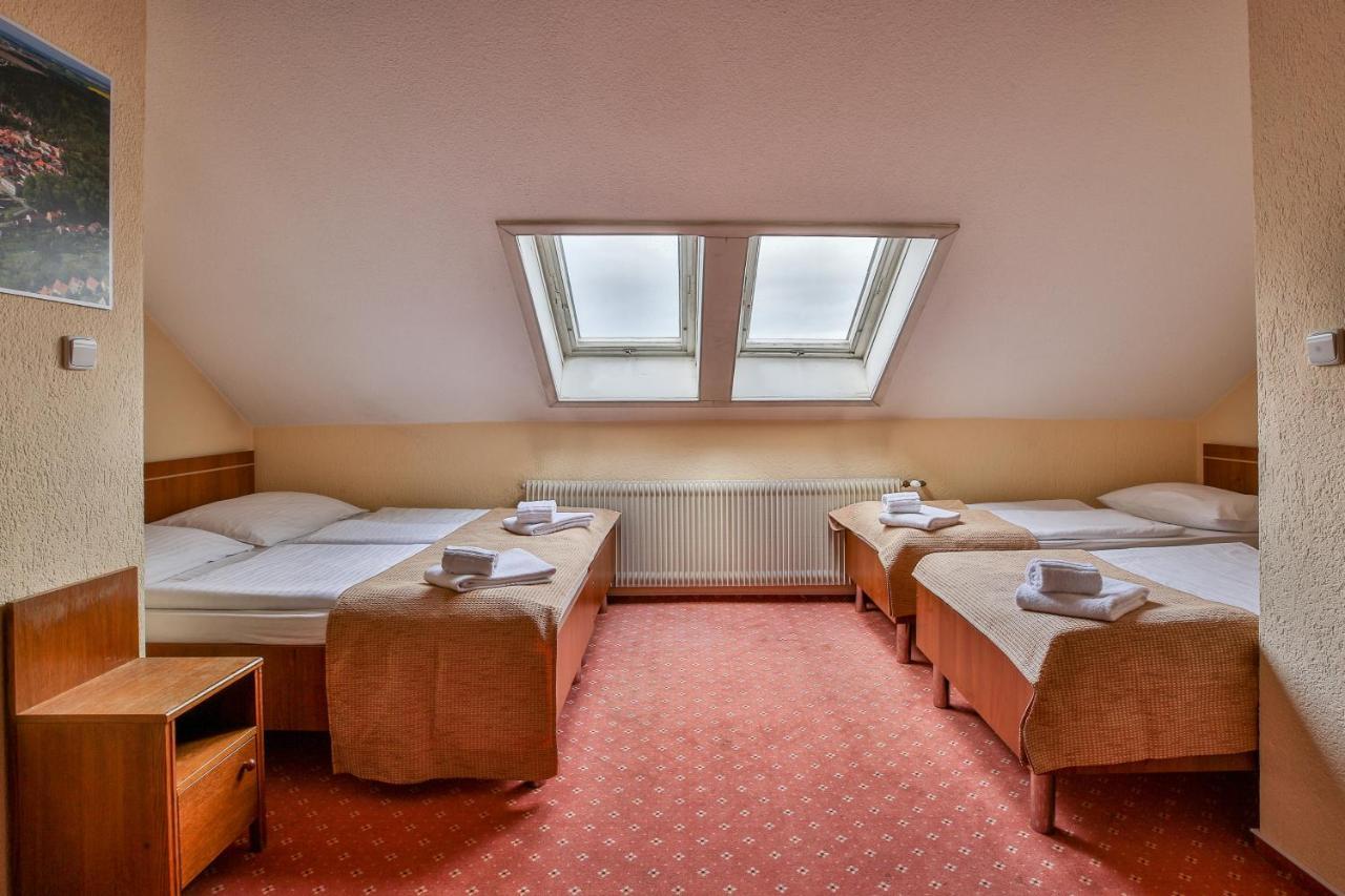 Hotel Tábor Extérieur photo