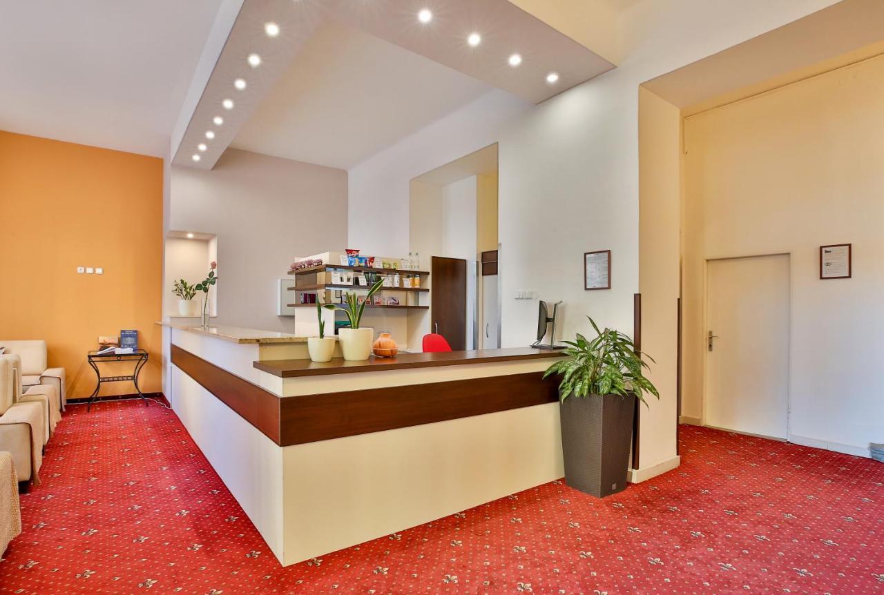 Hotel Tábor Extérieur photo