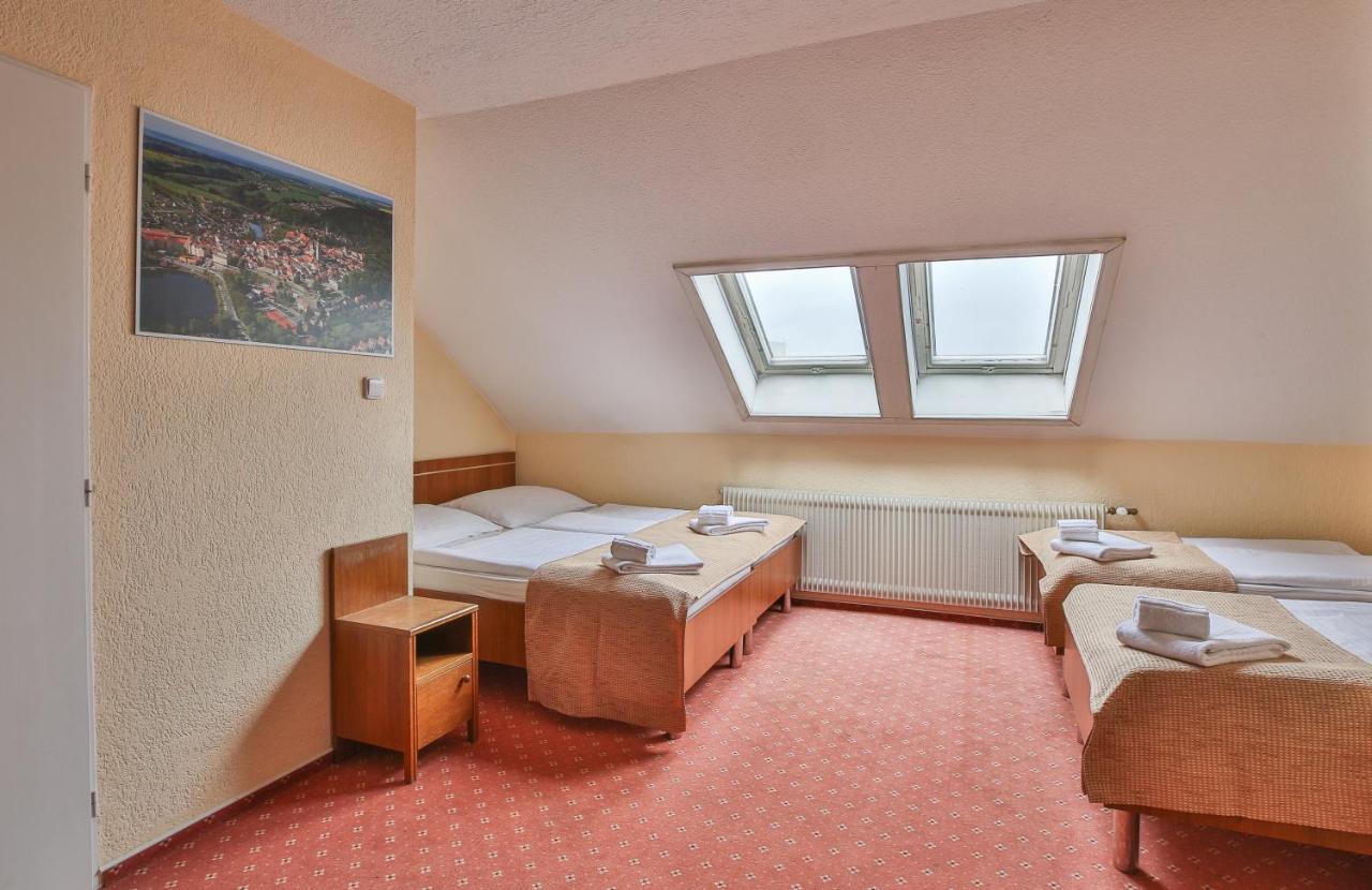Hotel Tábor Extérieur photo
