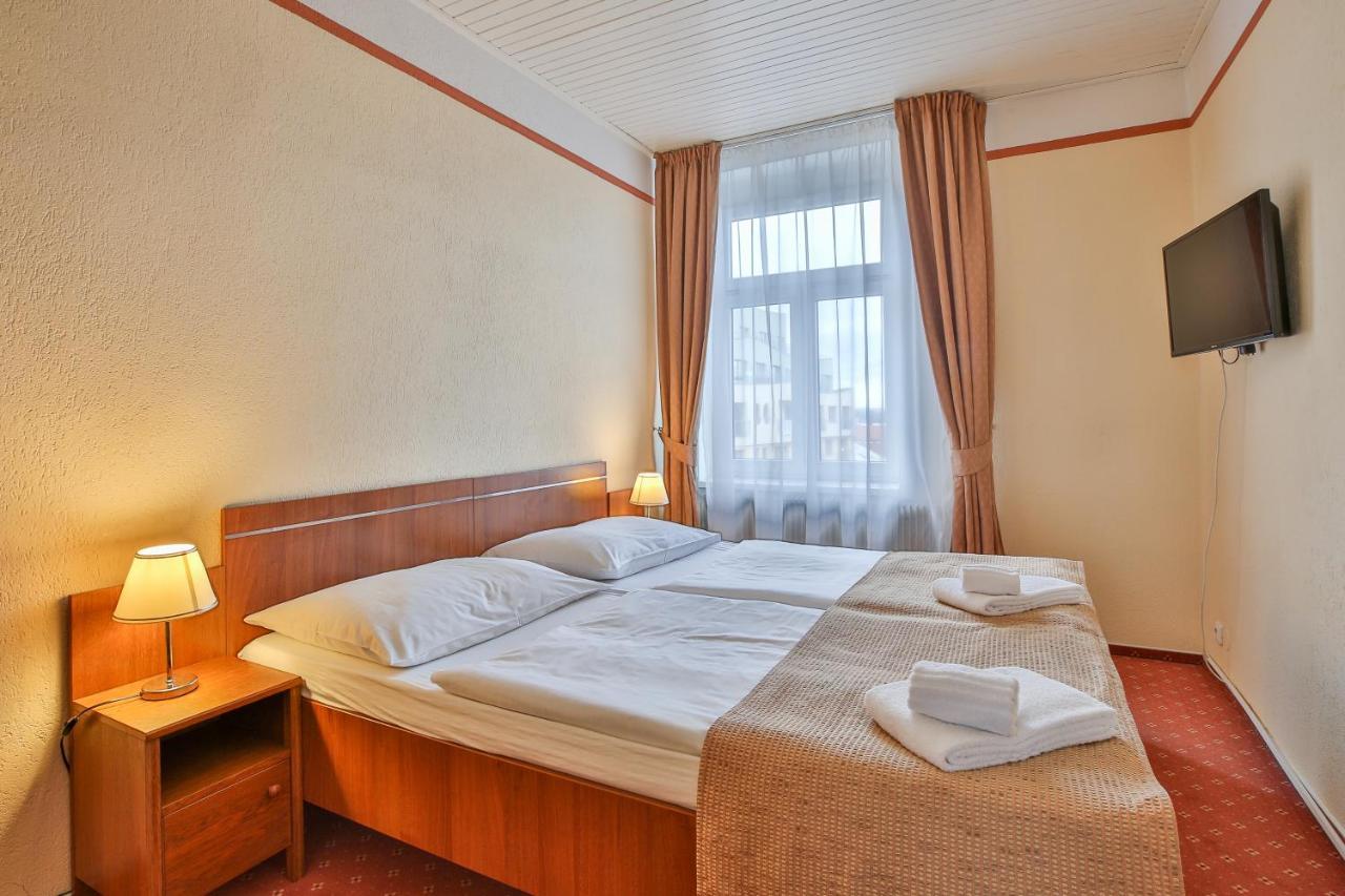 Hotel Tábor Extérieur photo