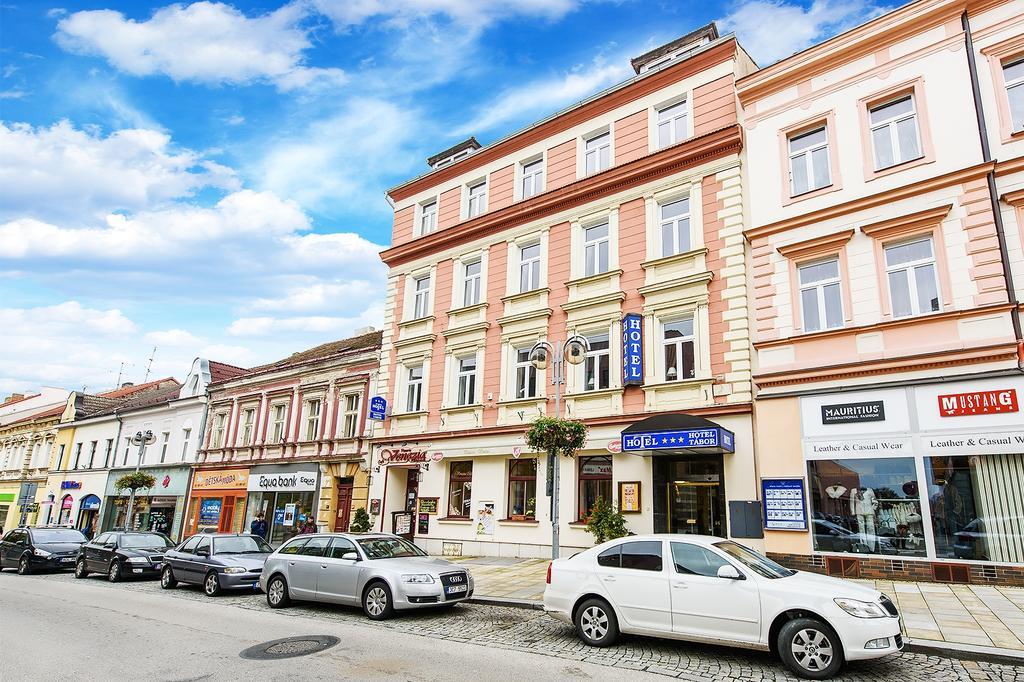 Hotel Tábor Extérieur photo