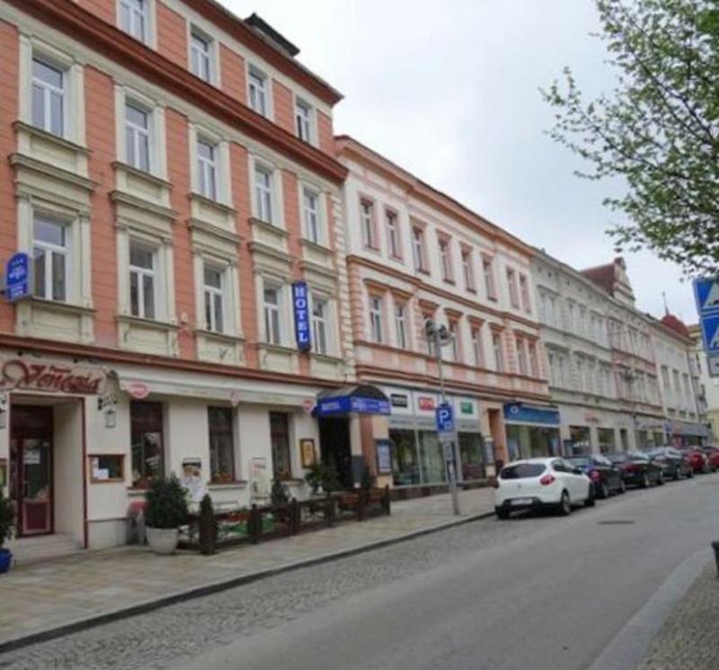 Hotel Tábor Extérieur photo
