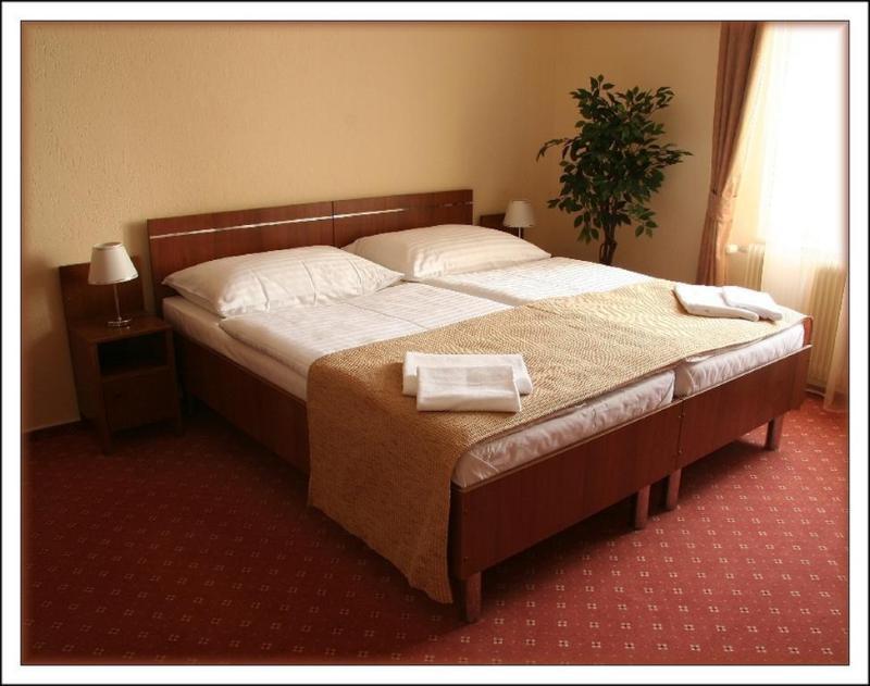Hotel Tábor Extérieur photo