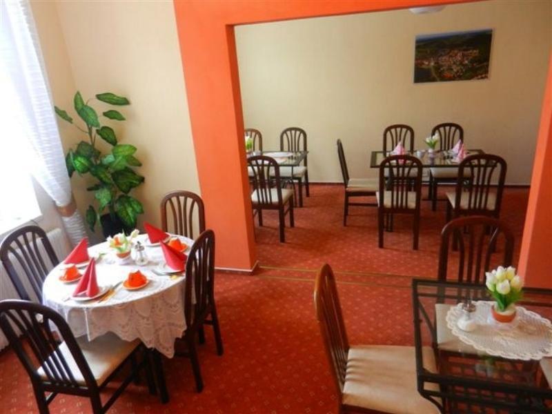 Hotel Tábor Extérieur photo